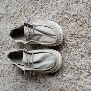 Hey Dude Wendy Shoe in Women's size 6